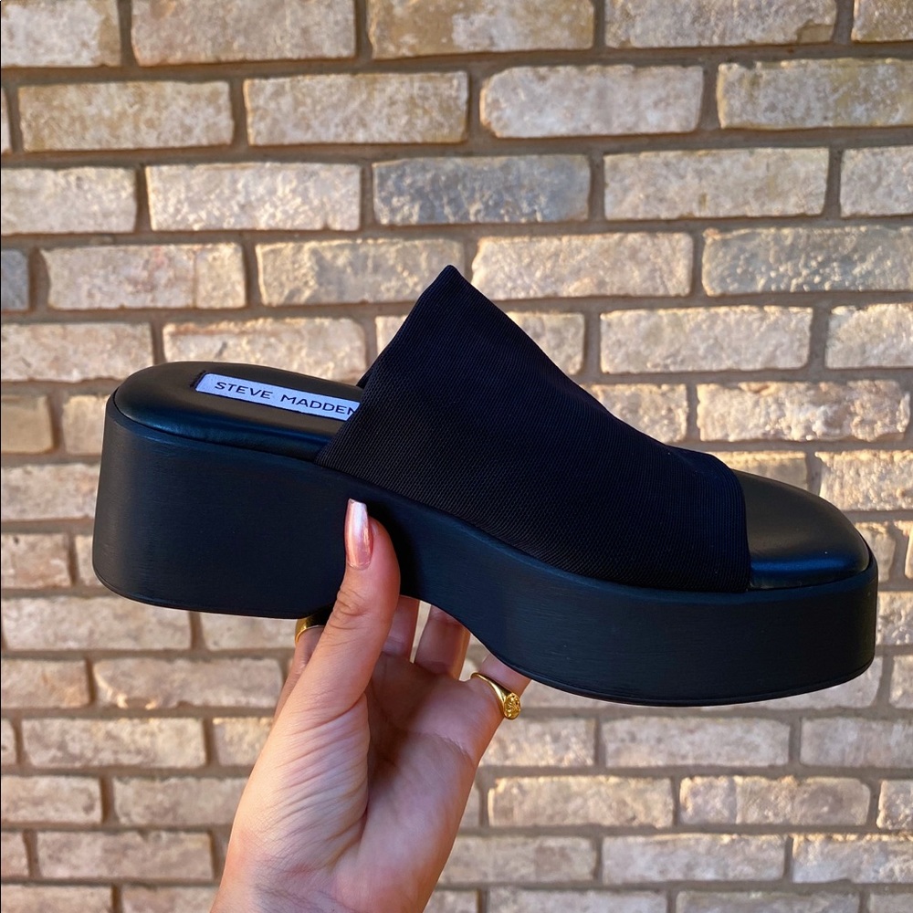 Steve Madden Slinky Sandal